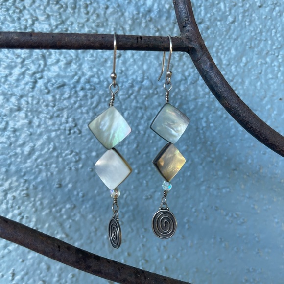 Mother of pearl earrings - Picture 5 of 7